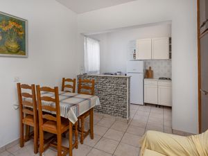 23726505-Ferienwohnung-4-Rab-300x225-3