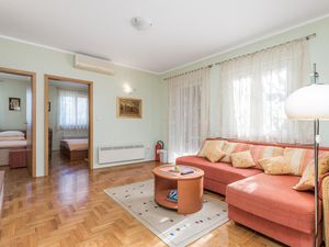 23745314-Ferienwohnung-4-Rab-300x225-2