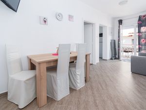 22097637-Ferienwohnung-4-Rab-300x225-4