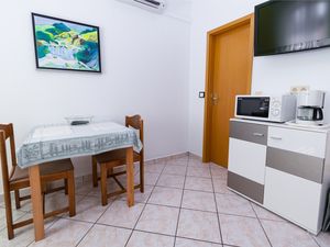 23931897-Ferienwohnung-2-Rab-300x225-4