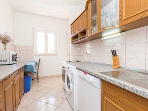 22167795-Ferienwohnung-8-Rab-300x225-4