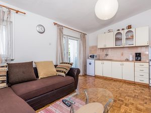 24025018-Ferienwohnung-4-Rab-300x225-2