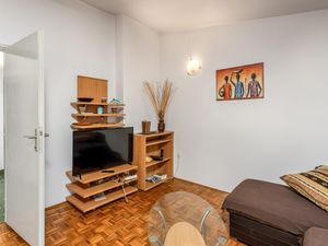 24025018-Ferienwohnung-4-Rab-300x225-3