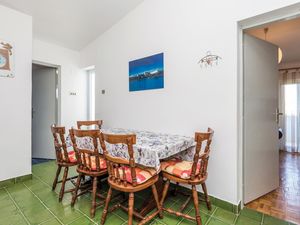 24025018-Ferienwohnung-4-Rab-300x225-4