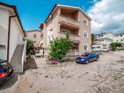 Ferienwohnung für 5 Personen (60 m²) in Rab 8/10