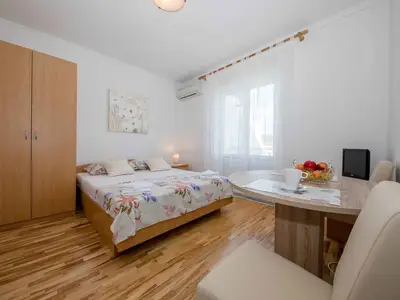 Ferienwohnung für 3 Personen (35 m²) in Rab 1/10