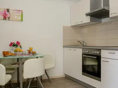 Ferienwohnung für 3 Personen (37 m²) in Rab 3/10
