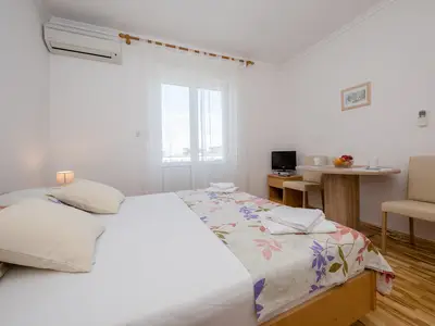 Ferienwohnung für 2 Personen (35 m²) in Rab 10/10