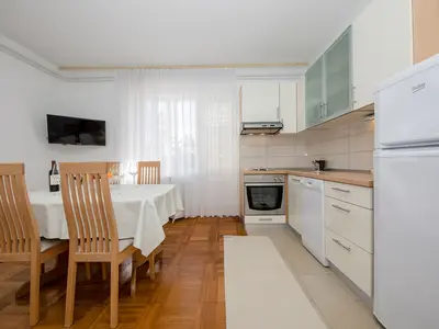 Ferienwohnung für 2 Personen (35 m²) in Rab 8/10