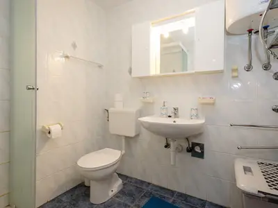 Ferienwohnung für 4 Personen (52 m²) in Rab 8/10