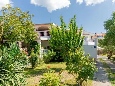 Ferienwohnung für 4 Personen (36 m²) in Rab 1/10