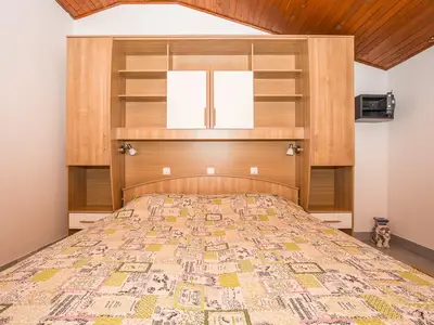 Ferienwohnung für 5 Personen (60 m²) in Rab 9/10