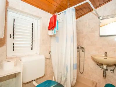 Ferienwohnung für 3 Personen (40 m²) in Rab 8/10