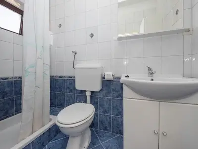 Ferienwohnung für 4 Personen (38 m²) in Rab 8/10