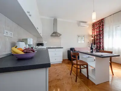 Ferienwohnung für 4 Personen (56 m²) in Rab 6/10