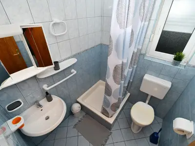 Ferienwohnung für 3 Personen (35 m²) in Rab 8/10
