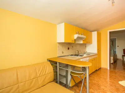 Ferienwohnung für 4 Personen (60 m²) in Rab 9/10