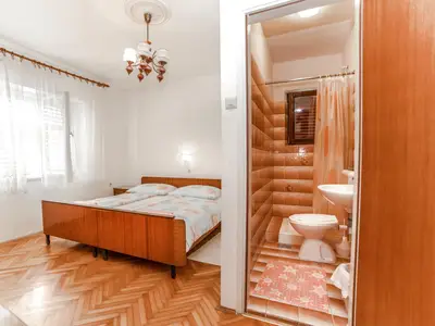 Ferienwohnung für 8 Personen (60 m²) in Rab 9/10