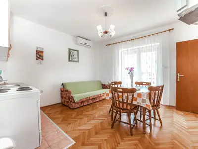 Ferienwohnung für 5 Personen (60 m²) in Rab 4/10