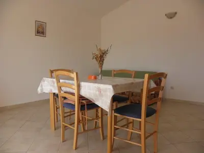 Ferienwohnung für 4 Personen (65 m²) in Rab 6/10