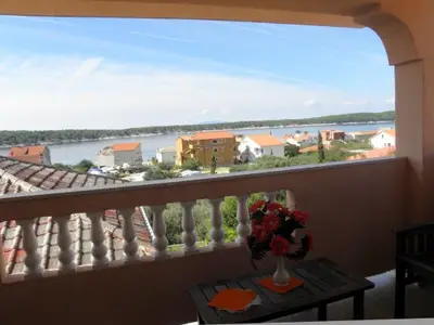 Ferienwohnung für 4 Personen (55 m²) in Rab 2/10