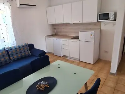 Ferienwohnung für 4 Personen (85 m²) in Rab 4/10