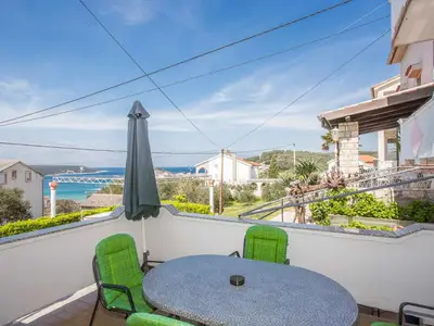 Ferienwohnung für 5 Personen (60 m²) in Rab 2/10