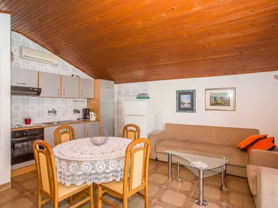 Ferienwohnung für 5 Personen (60 m²) in Rab 5/10