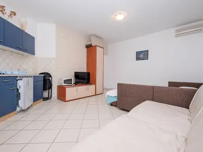 Ferienwohnung für 4 Personen (30 m²) in Rab 3/10