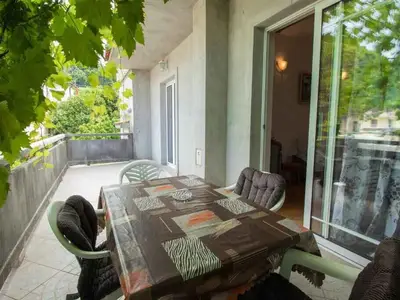 Ferienwohnung für 5 Personen (98 m²) in Rab 8/10