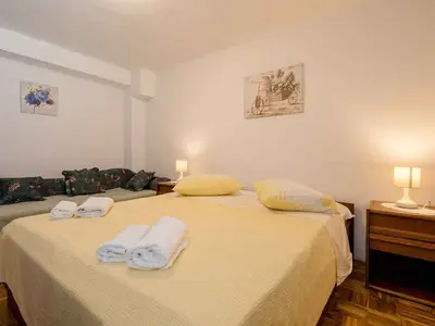 Ferienwohnung für 4 Personen (52 m²) in Rab 1/10