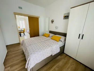 Ferienwohnung für 2 Personen (35 m²) in Rab 9/10