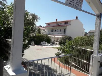 Ferienwohnung für 9 Personen (100 m²) in Rab 5/10