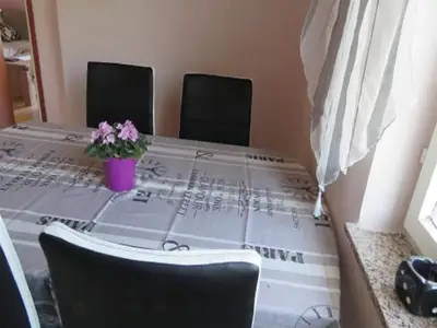 DiningRoom