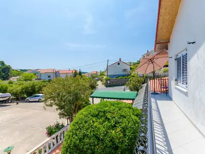 Ferienwohnung für 2 Personen (54 m²) in Rab 6/10