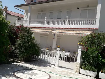 Ferienwohnung für 9 Personen (100 m²) in Rab 3/10