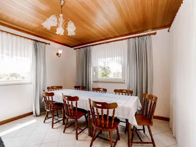 Ferienwohnung für 8 Personen (150 m²) in Rab 6/10