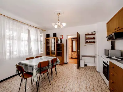 Ferienwohnung für 8 Personen (150 m²) in Rab 7/10