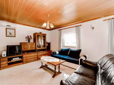 Ferienwohnung für 8 Personen (150 m²) in Rab 9/10