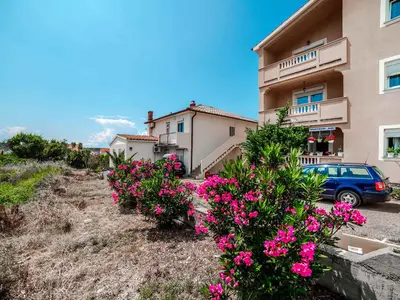 Ferienwohnung für 2 Personen (55 m²) in Rab 8/10