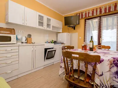 Ferienwohnung für 4 Personen (55 m²) in Rab 6/10