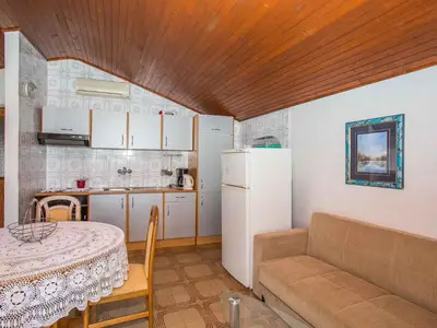 Ferienwohnung für 5 Personen (60 m²) in Rab 6/10