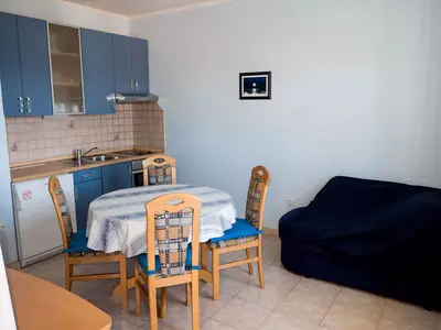 Ferienwohnung für 4 Personen (42 m²) in Rab 7/10