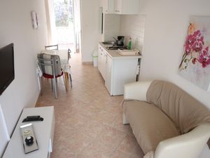 22485205-Ferienwohnung-2-Rabac-300x225-5