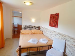 22632823-Ferienwohnung-2-Rabac-300x225-0