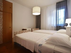 22953561-Ferienwohnung-6-Rabac-300x225-5