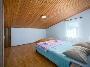 23665206-Ferienwohnung-6-Rabac-300x225-4