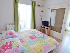 22485281-Ferienwohnung-2-Rabac-300x225-4