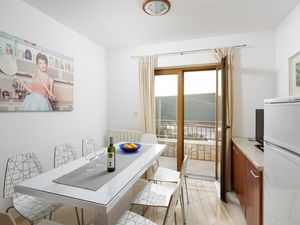 18323421-Ferienwohnung-8-Rabac-300x225-1