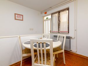 23933917-Ferienwohnung-4-Rabac-300x225-2